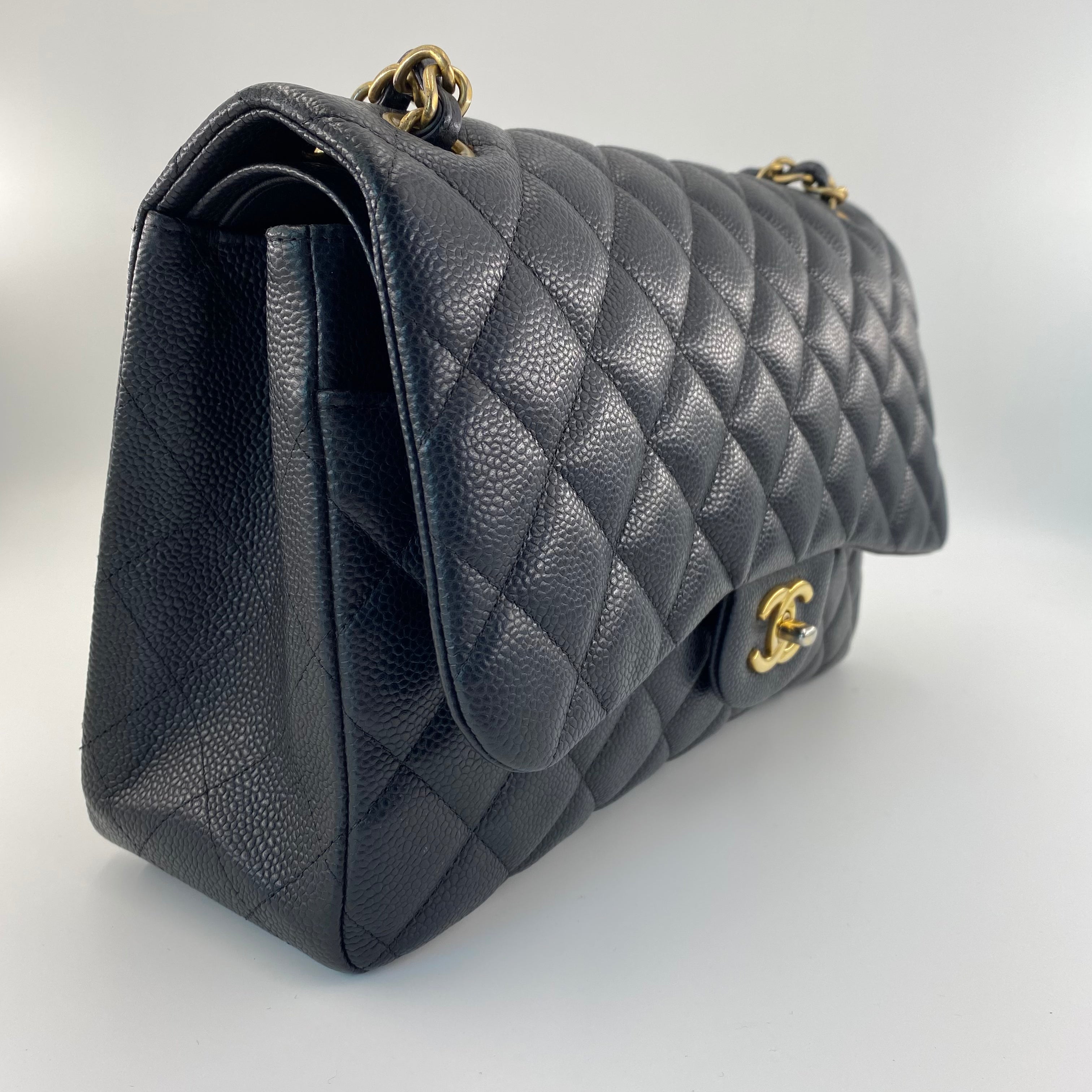 Chanel Caviar Jumbo Double Flap In Black GHW