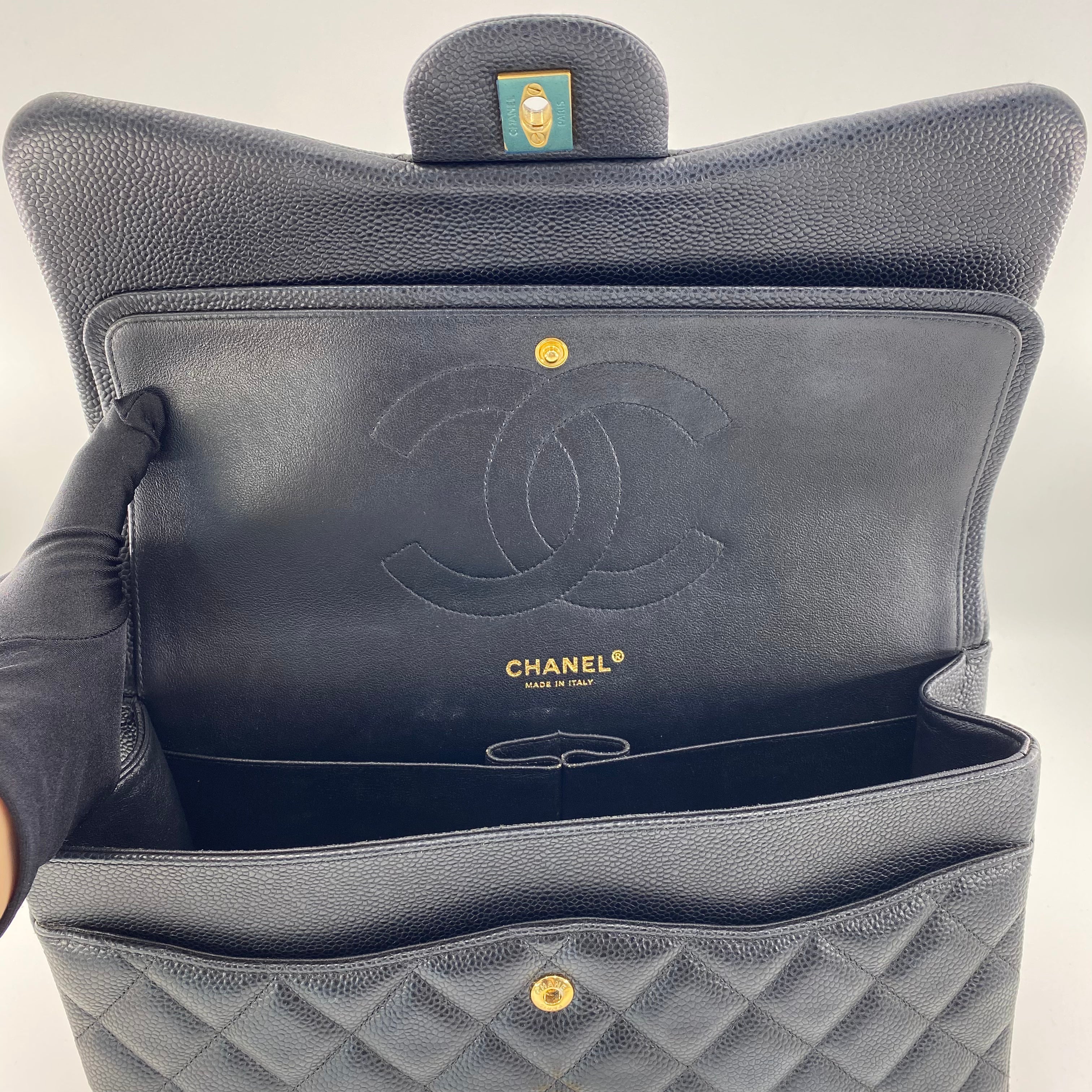 Chanel Caviar Jumbo Double Flap In Black GHW