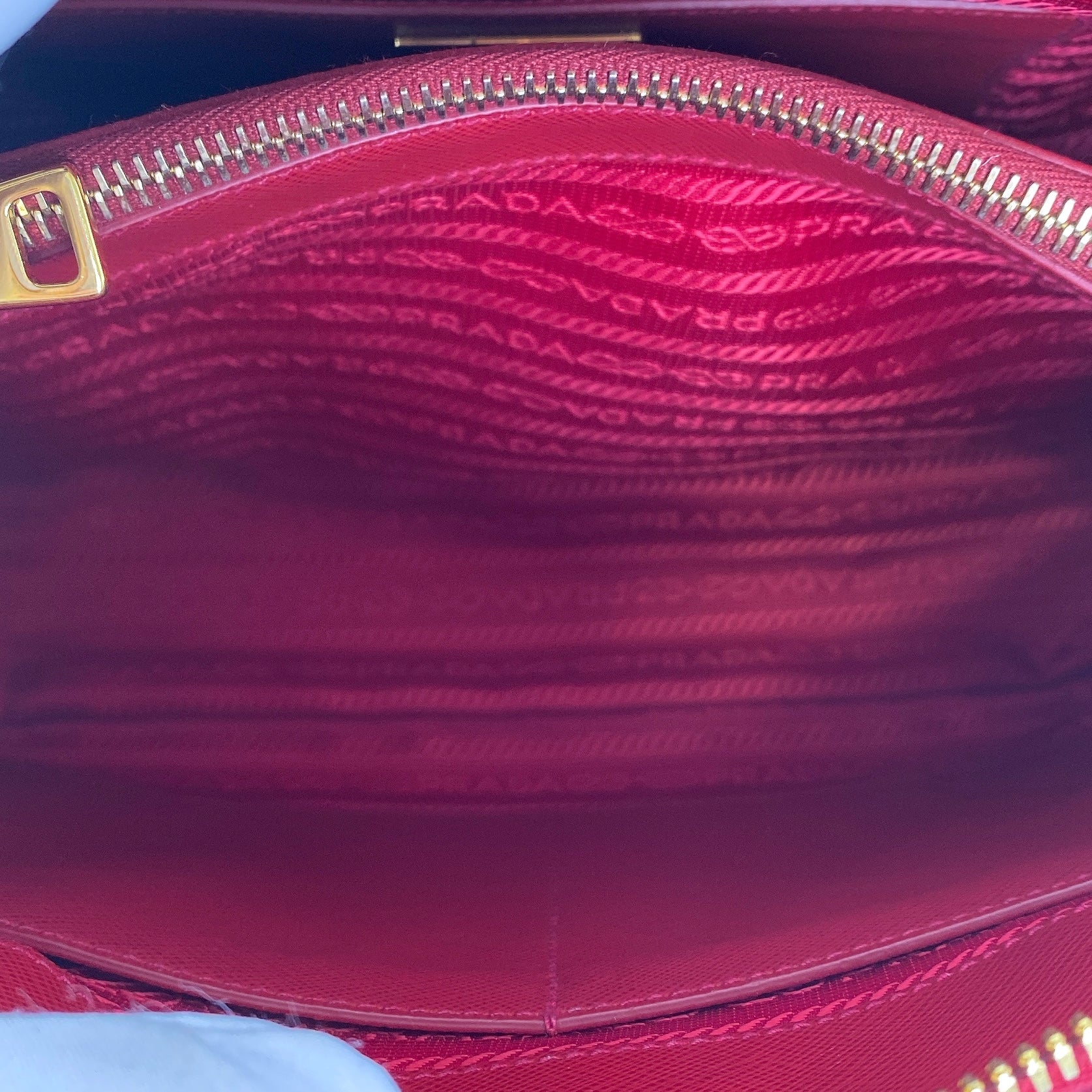 PRADA SAFFIANO IN RED