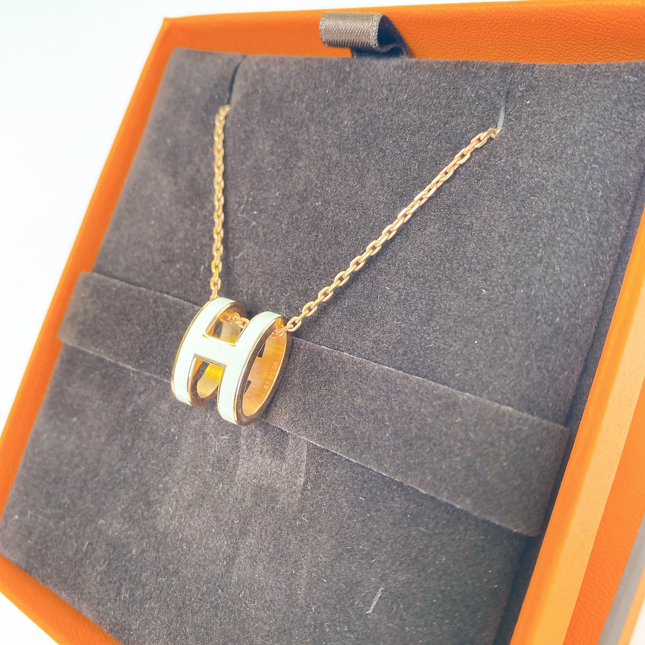 HERMES NECKLACE WHITE