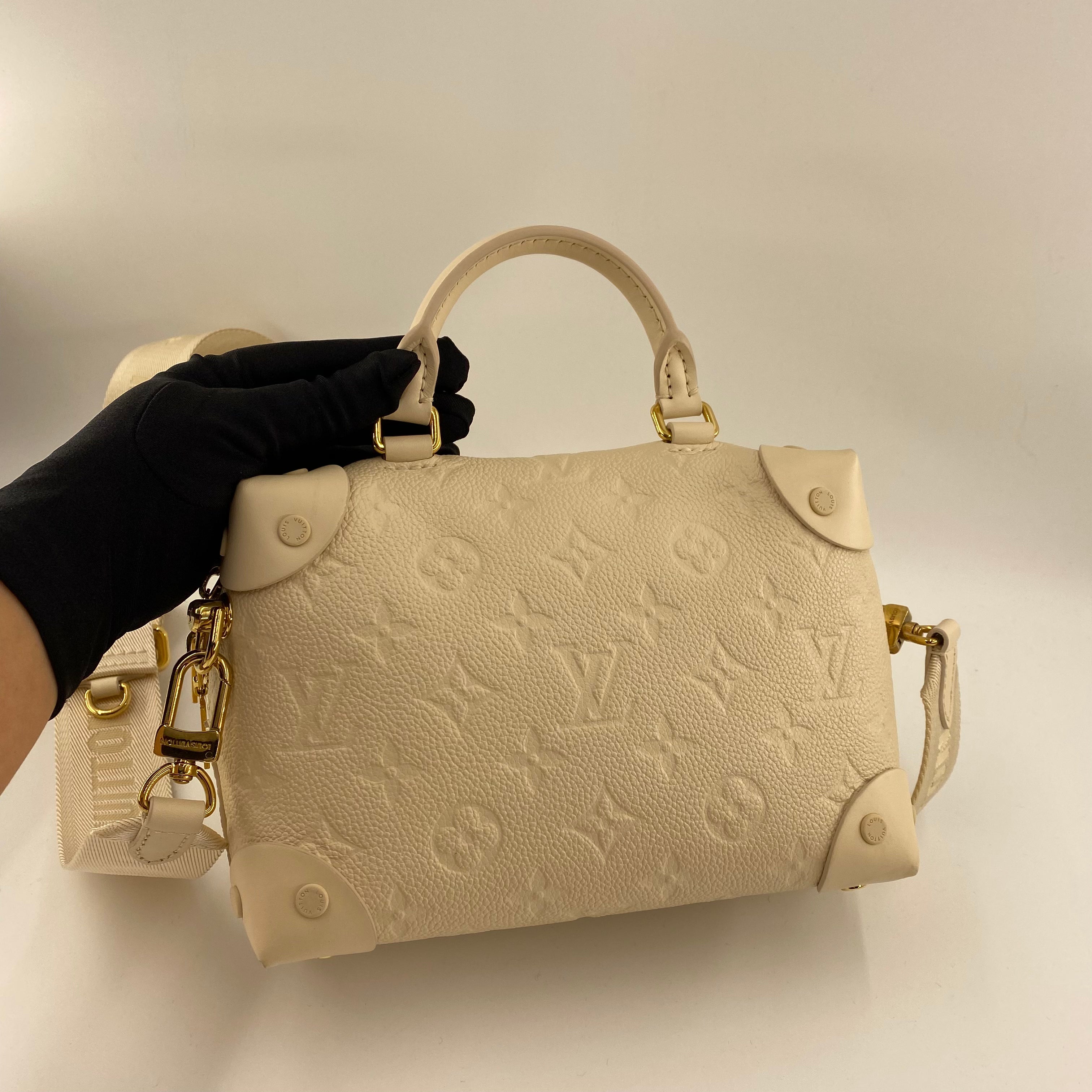 LV PETITE MALLE SOUPLE IN WHITE