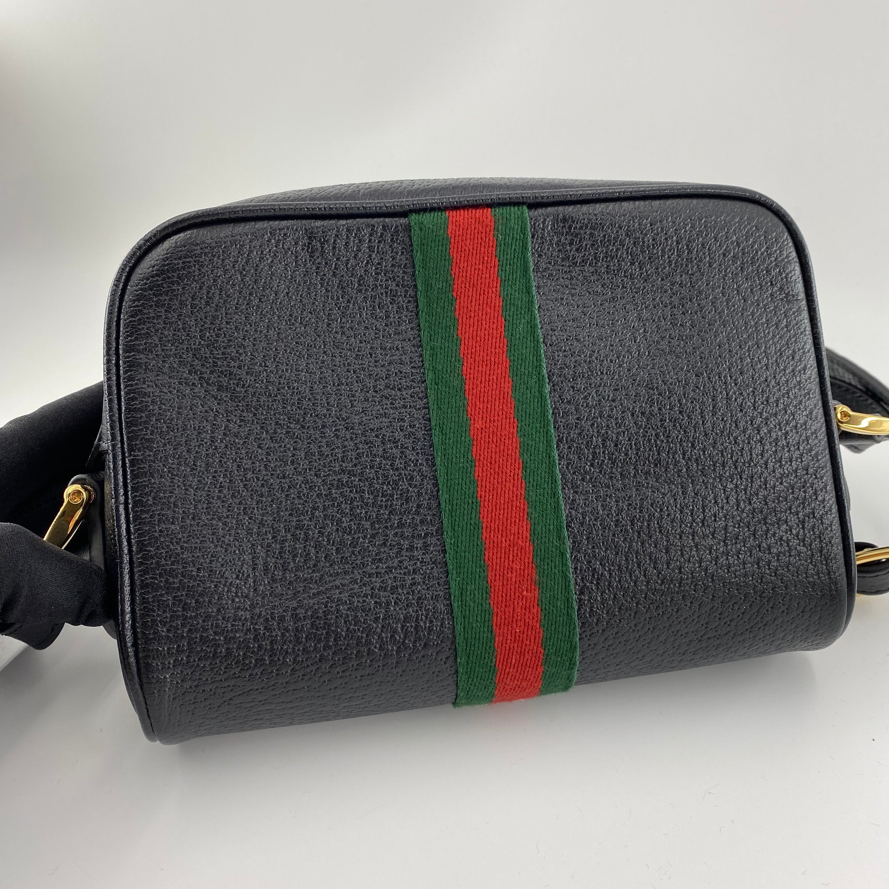 Gucci Camera Crossbody Bag in Black