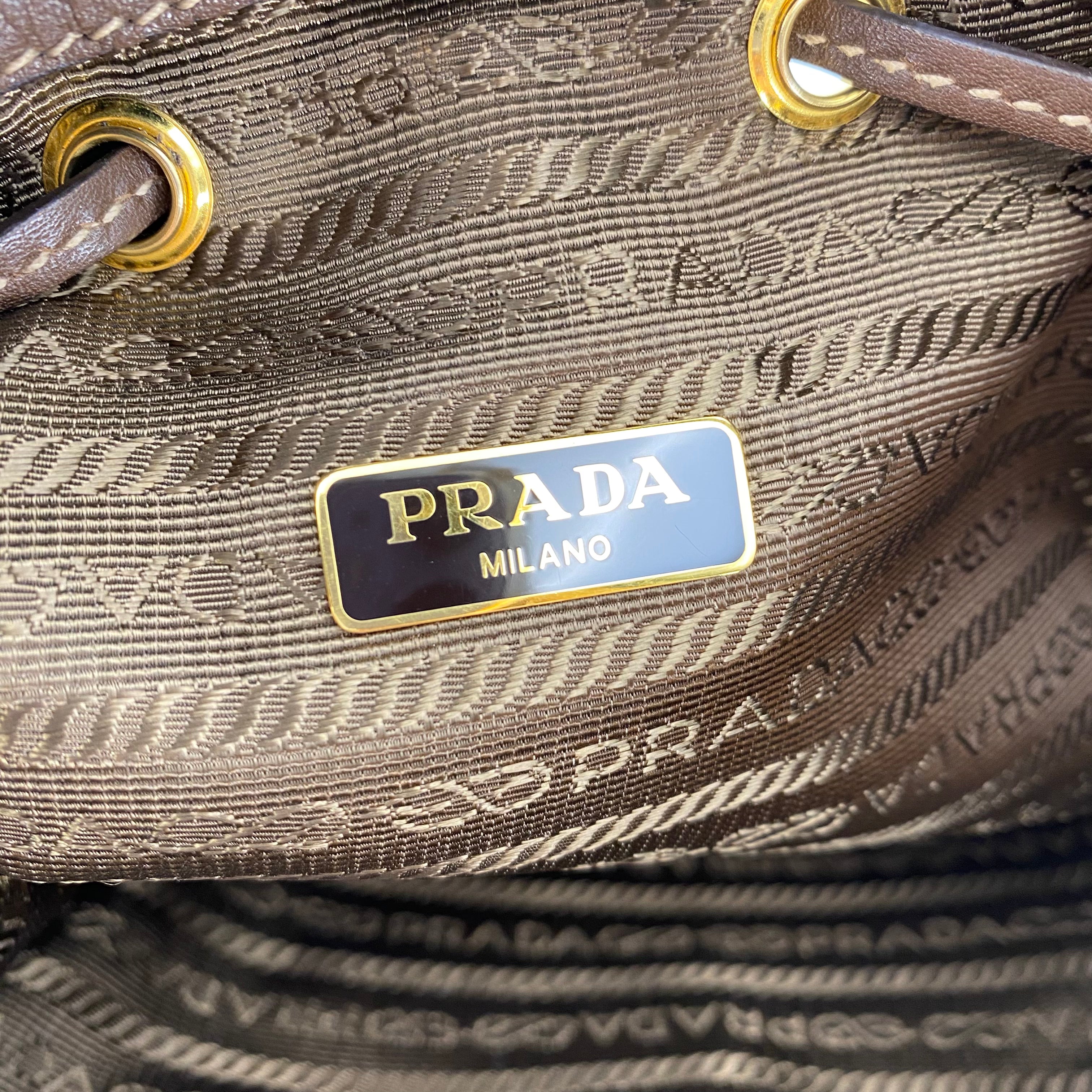 PRADA BUCKET