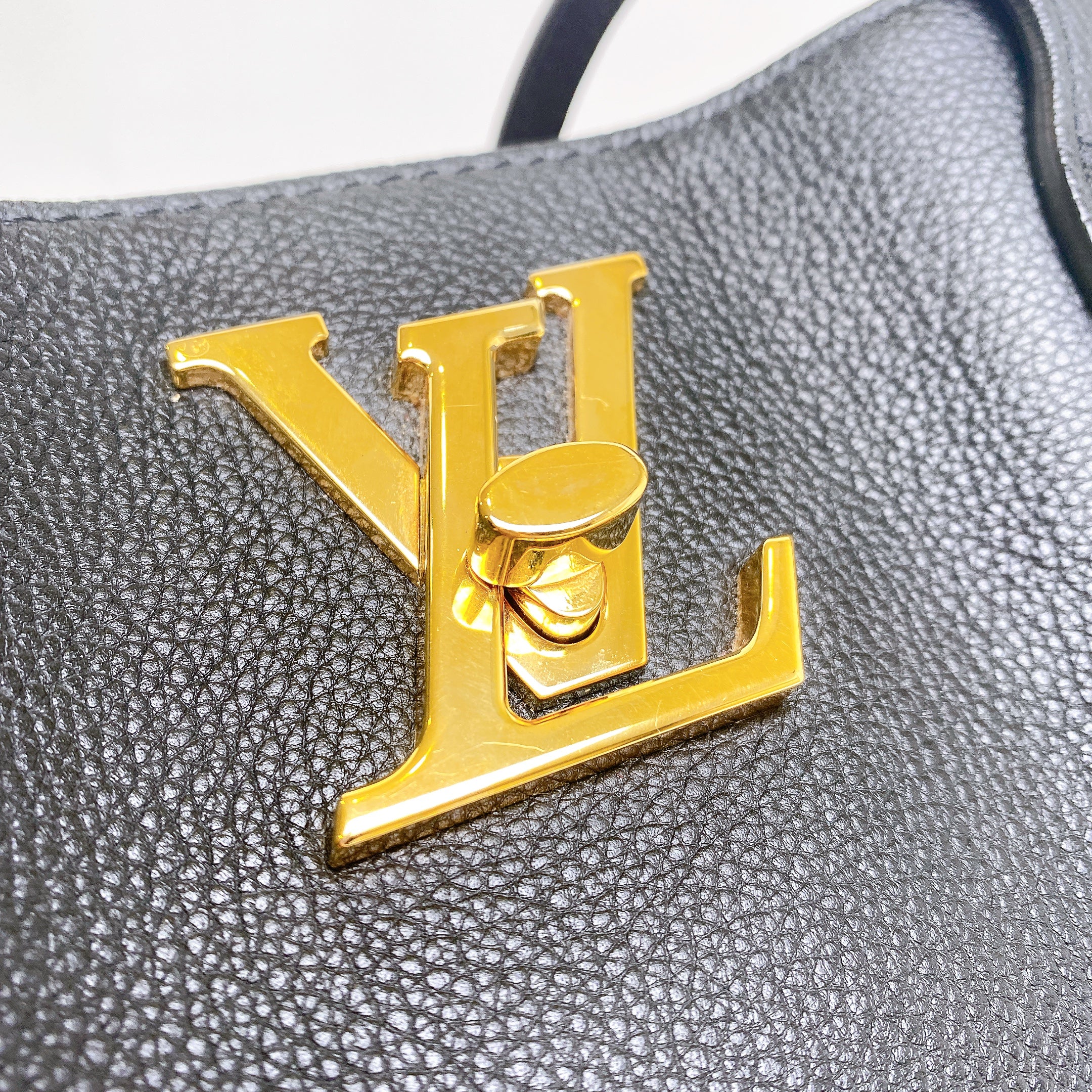 LV TOTE BAG