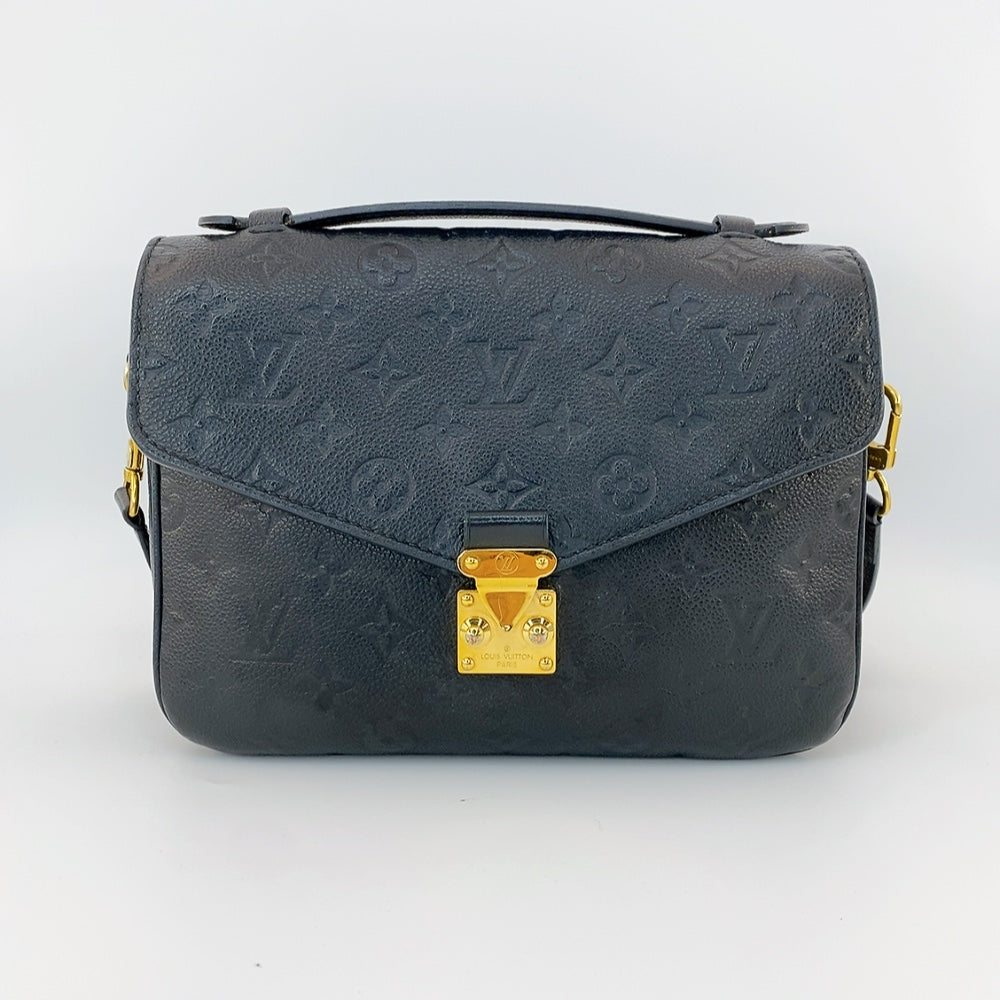 LV POCHETTE METIS IN BLACK