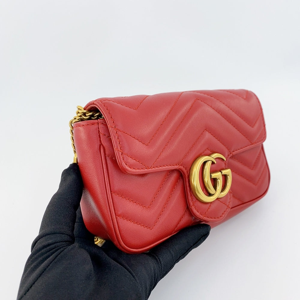 Gucci Marmont Super Mini in  Red