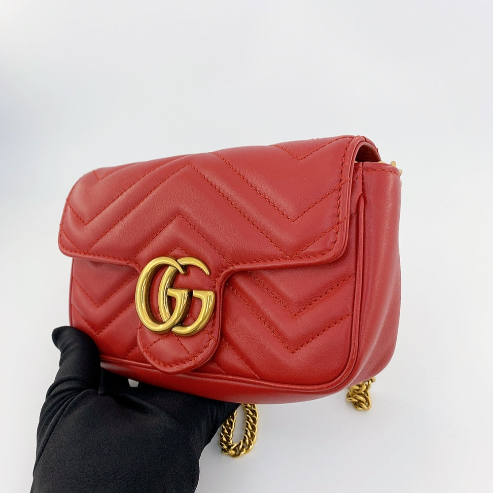 Gucci Marmont Super Mini in  Red