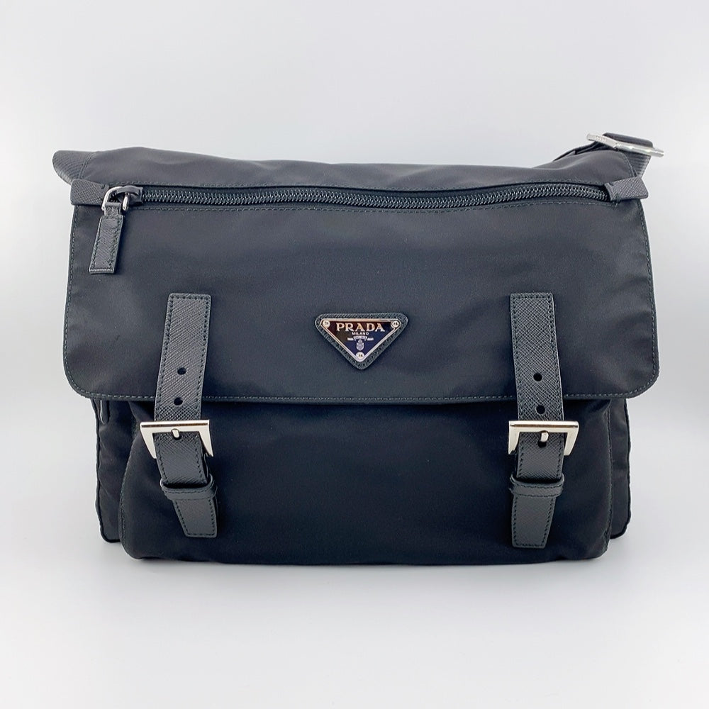 PRADA NYLON MESSENGER IN BLACK