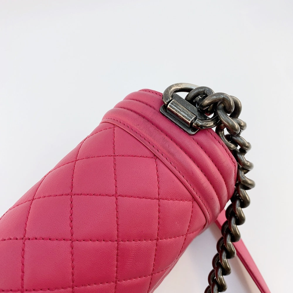 Chanel Boy Lambskin Old Medium in Pink