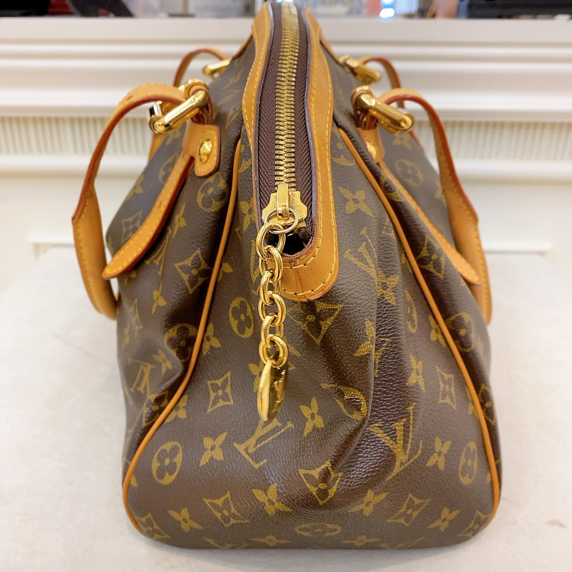 LV Monogram Tivoli GM