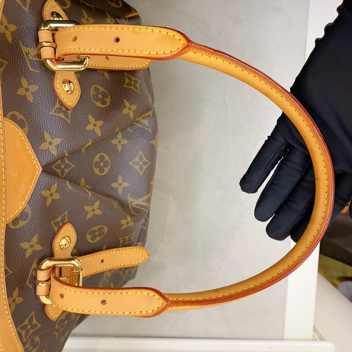 LV Monogram Tivoli GM