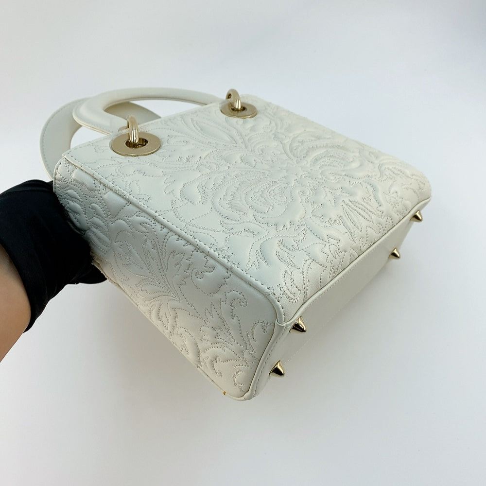 LADY DIOR SMALL IN WHITE