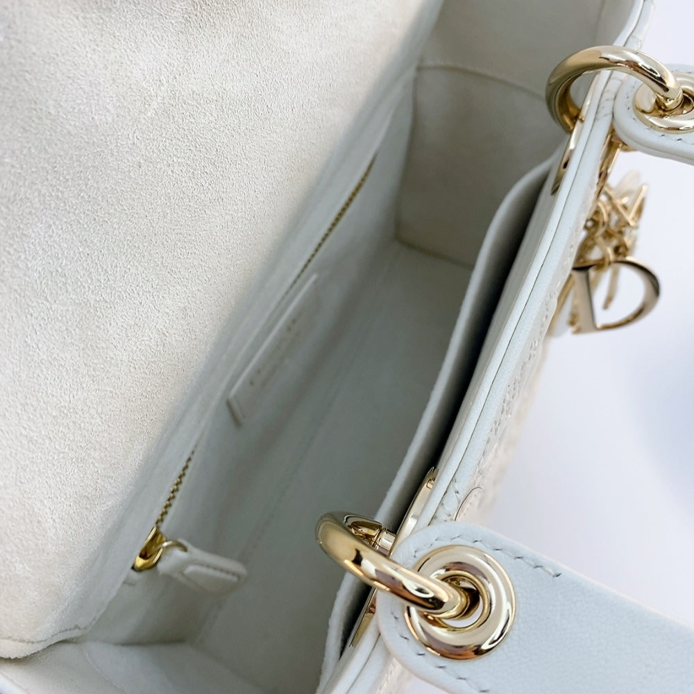 LADY DIOR SMALL IN WHITE