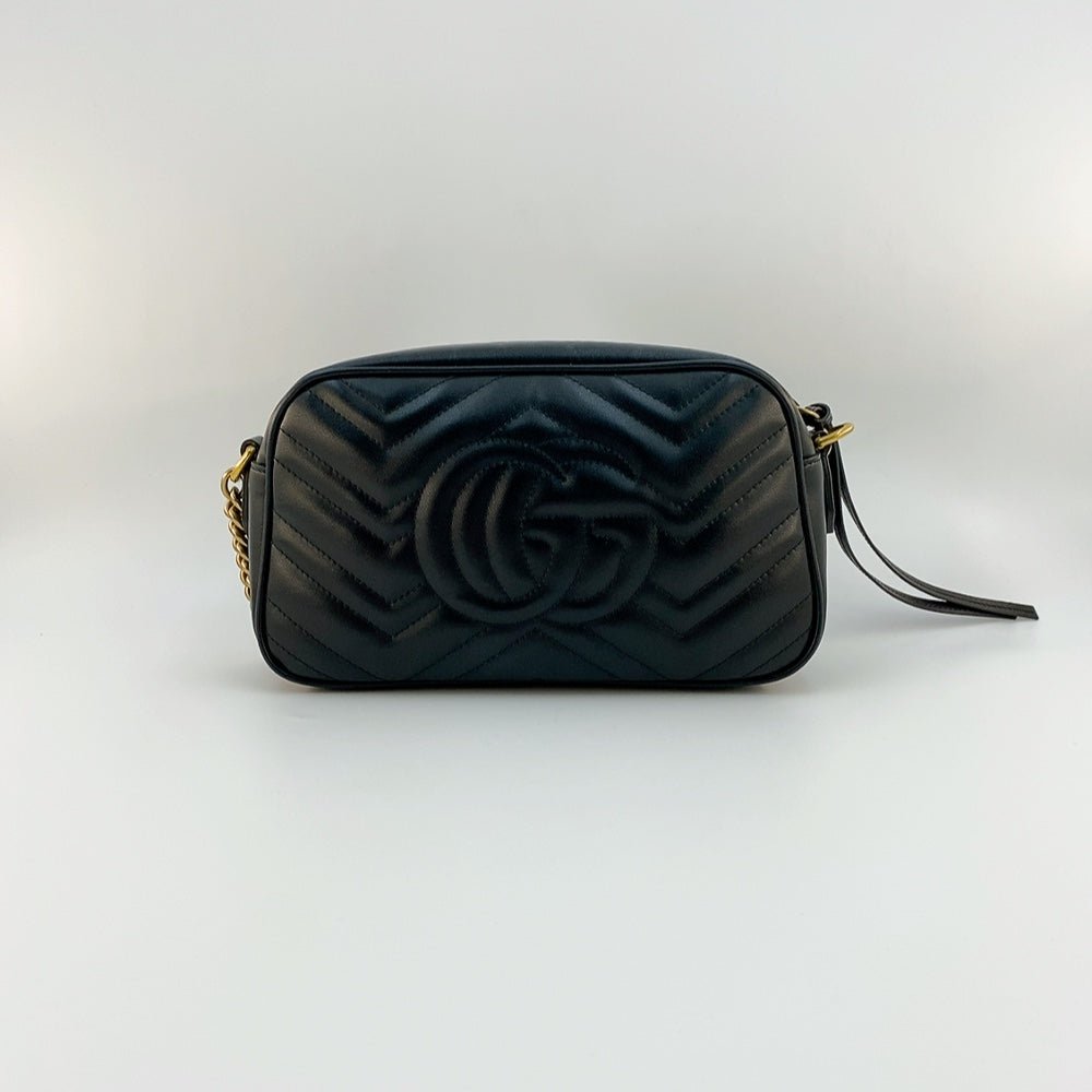 GUCCI MARMONT CAMERA BAG IN BLACK