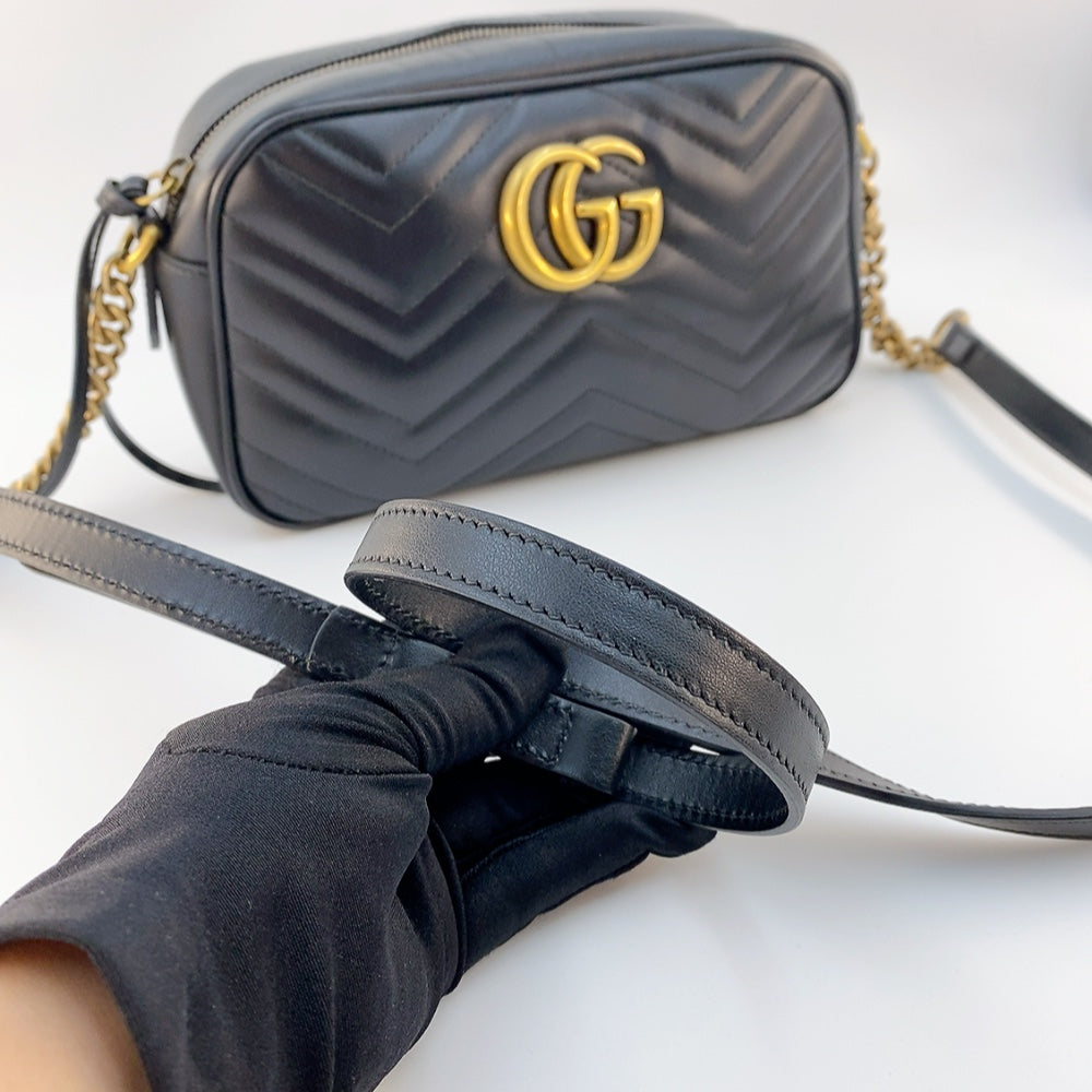 GUCCI MARMONT CAMERA BAG IN BLACK