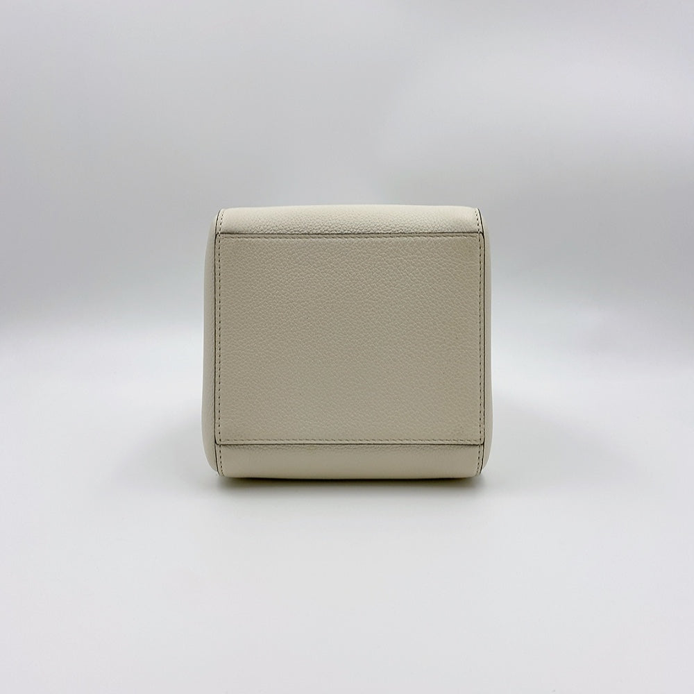 FENDI ORIGAMI BUCKET IN WHITE