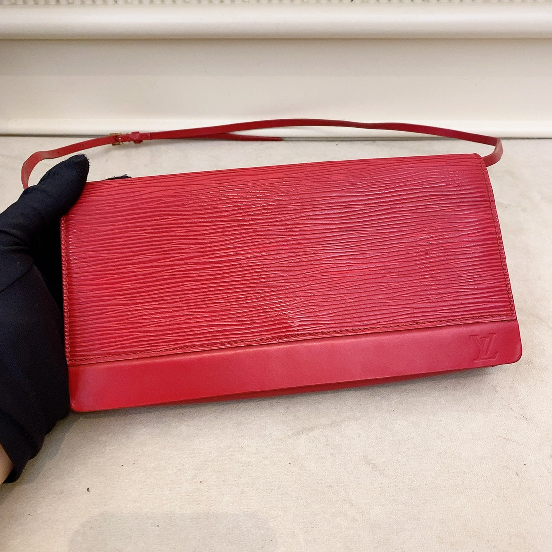 LV Epi Shoulder Bag in Red