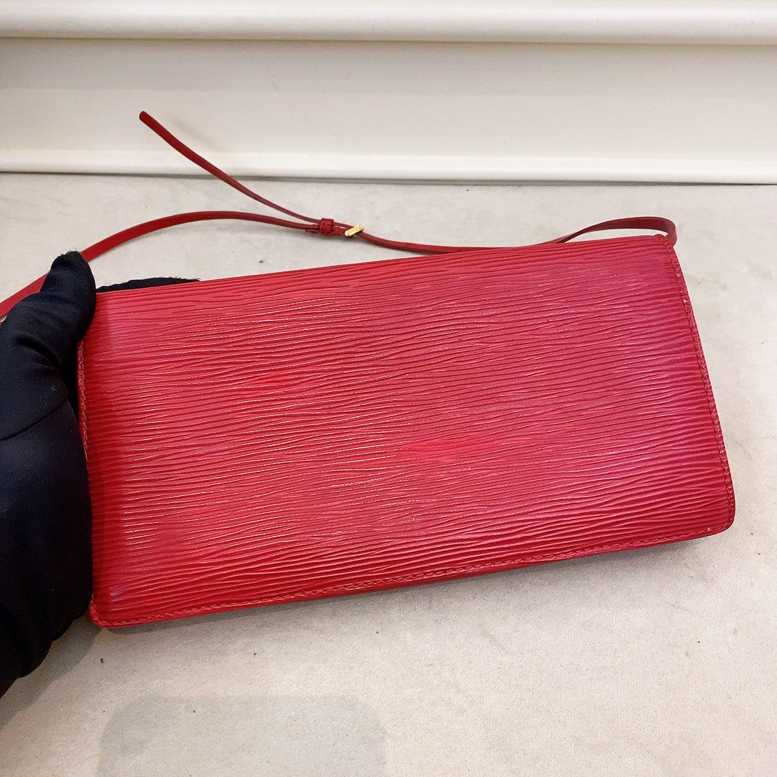 LV Epi Shoulder Bag in Red