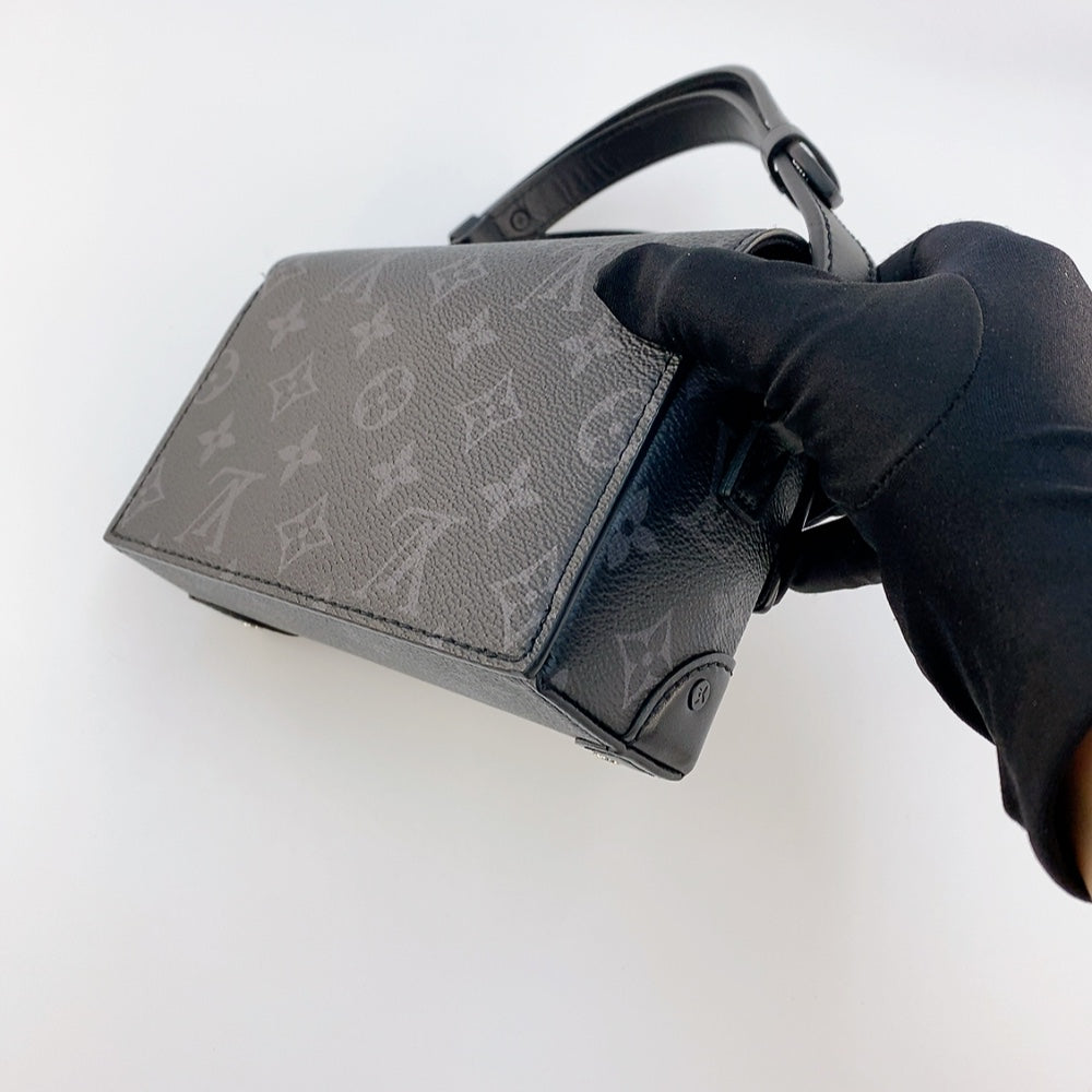 LV Steamer Wearable Wallet in Black