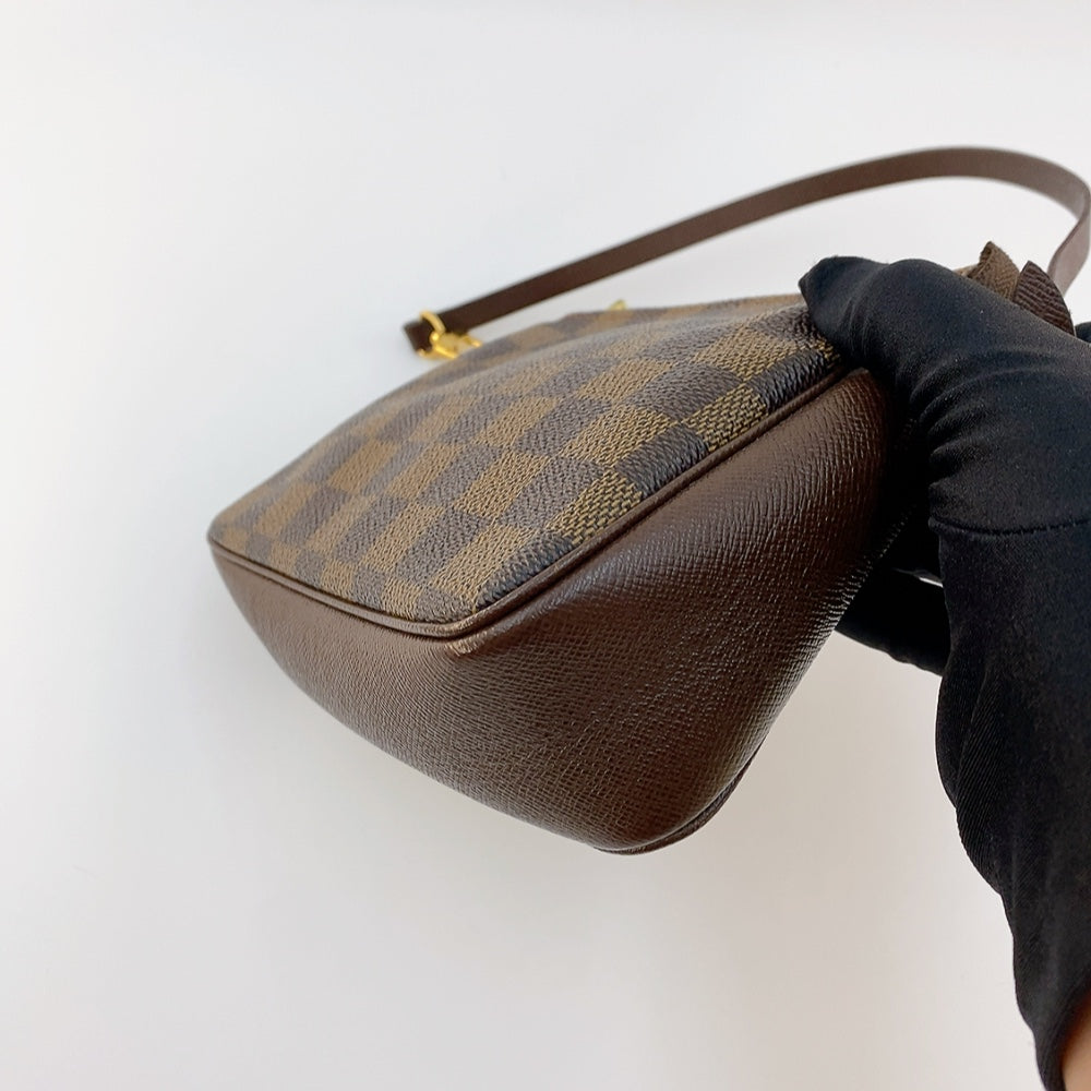 LV Trousse Pochette