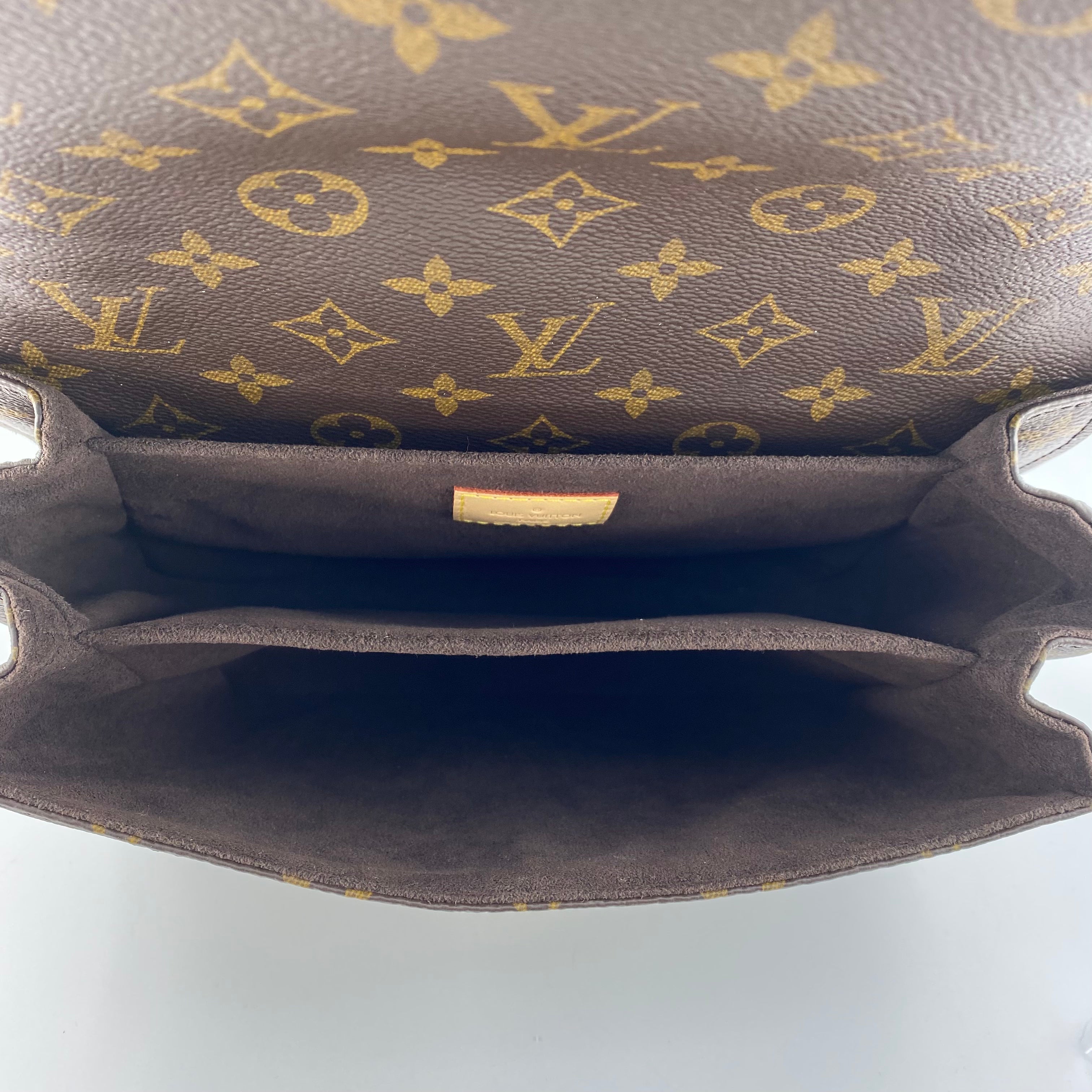 LV POCHETTE METIS MONOGRAM