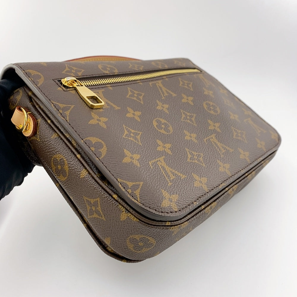 LV POCHETTE METIS MONOGRAM