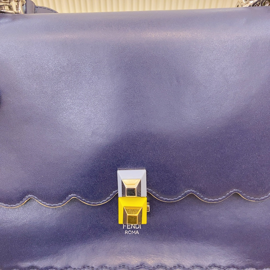 Fendi kan in dark blue