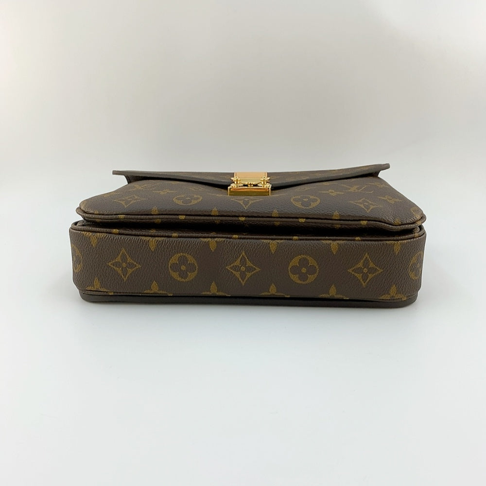 LV POCHETTE METIS MONOGRAM