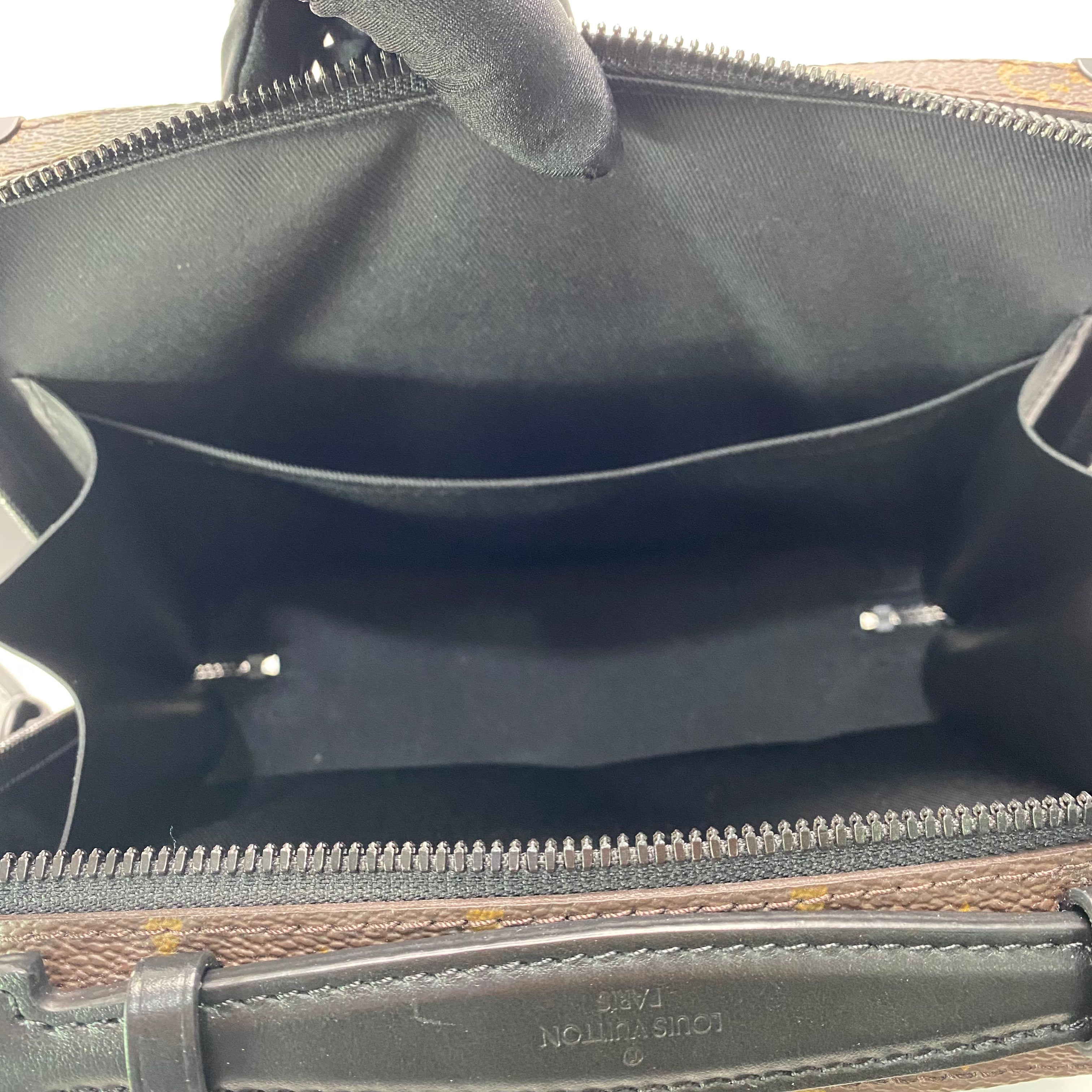 LV HANDLE SOFT TRUNK