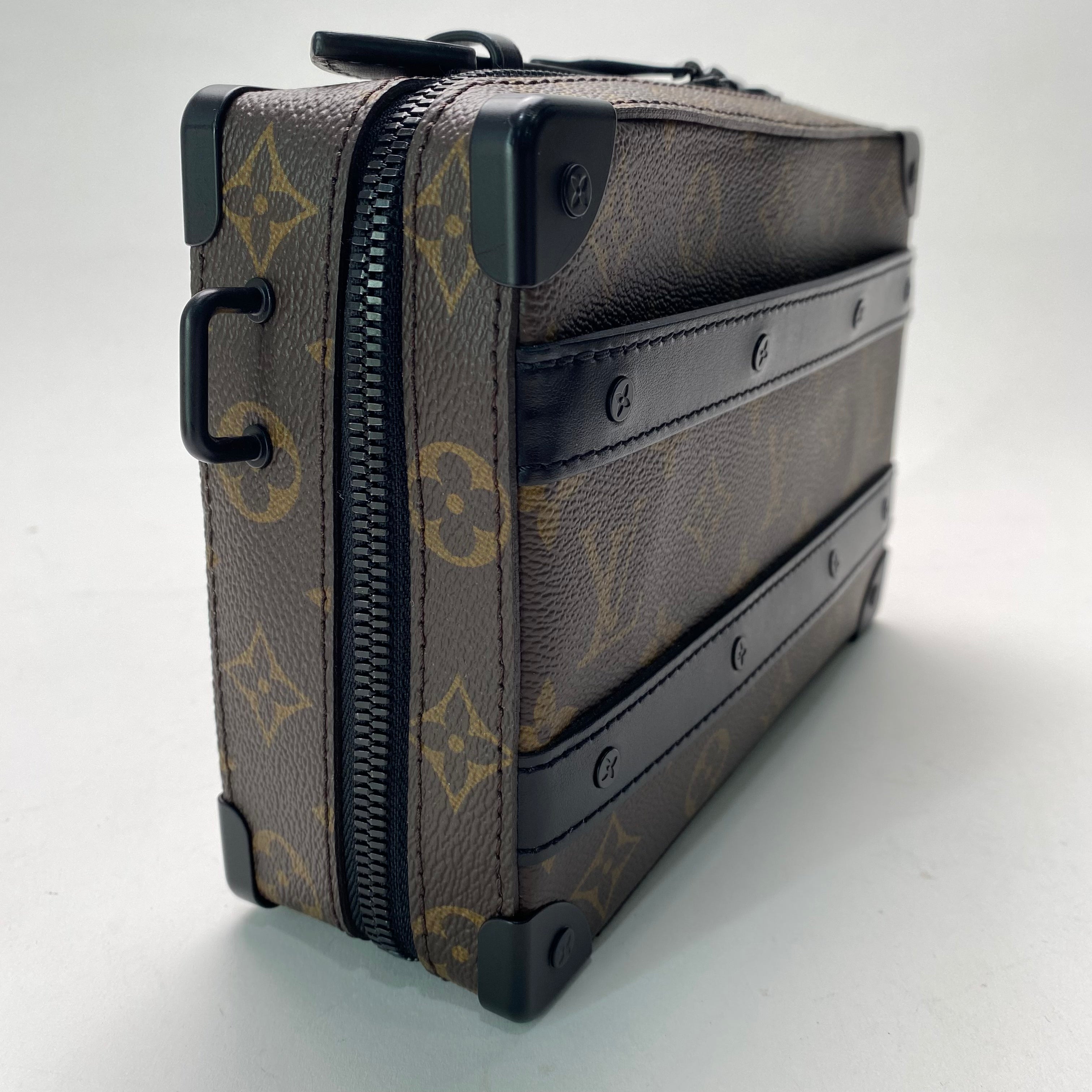 LV HANDLE SOFT TRUNK