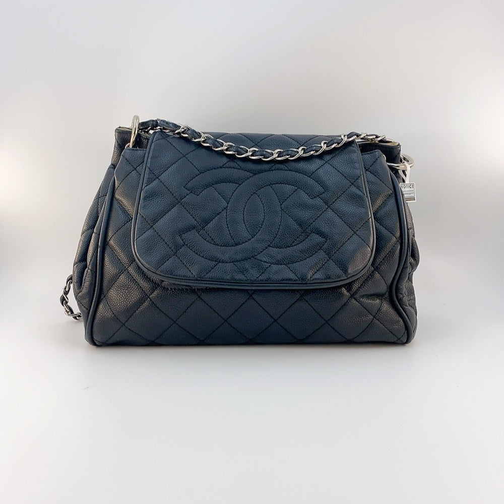 Chanel Flap Bag in Black