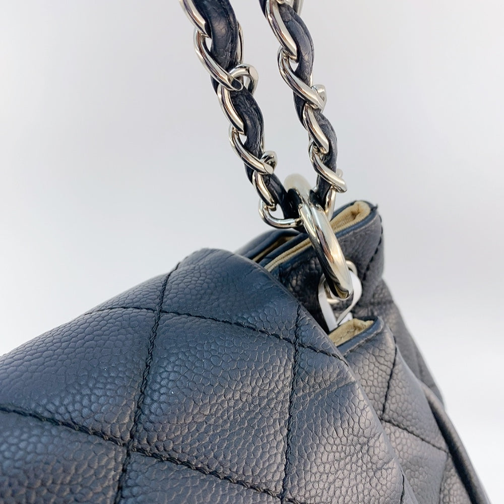 Chanel Flap Bag in Black