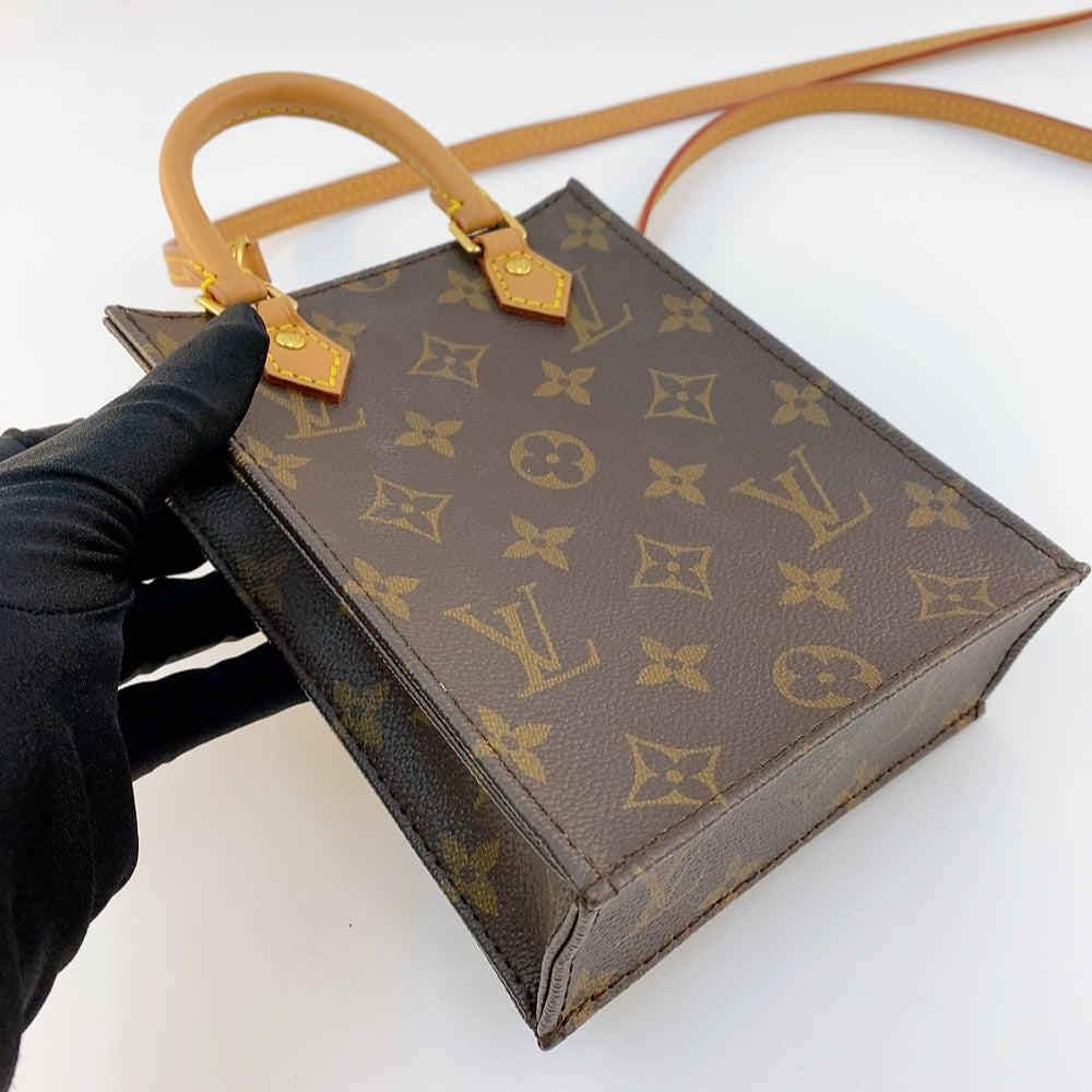 LV Petit Sac Plat