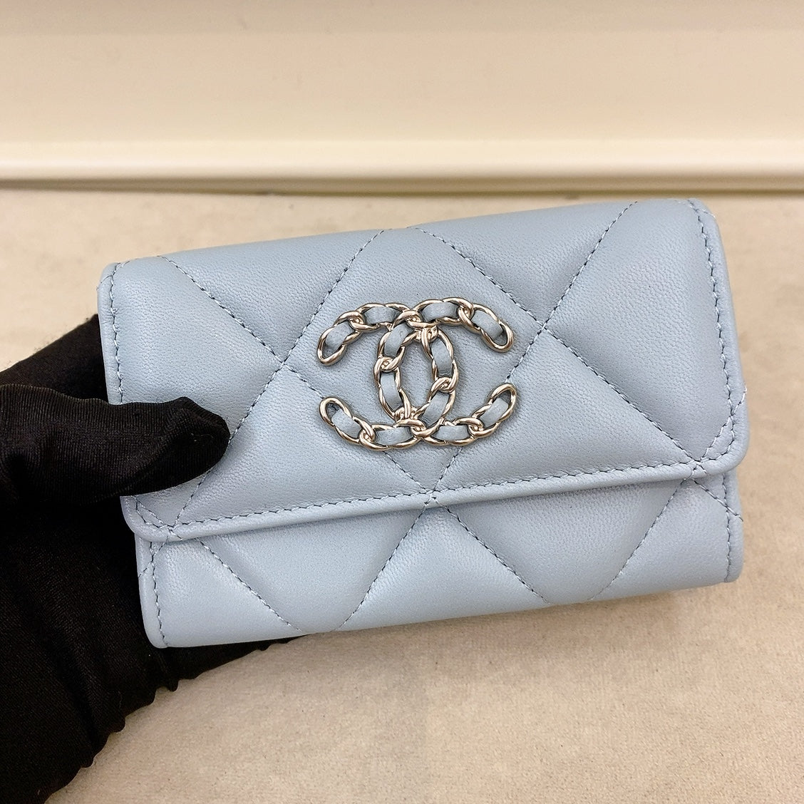 Chanel 19 Quilted Flap Card Holder Blue Lambskin