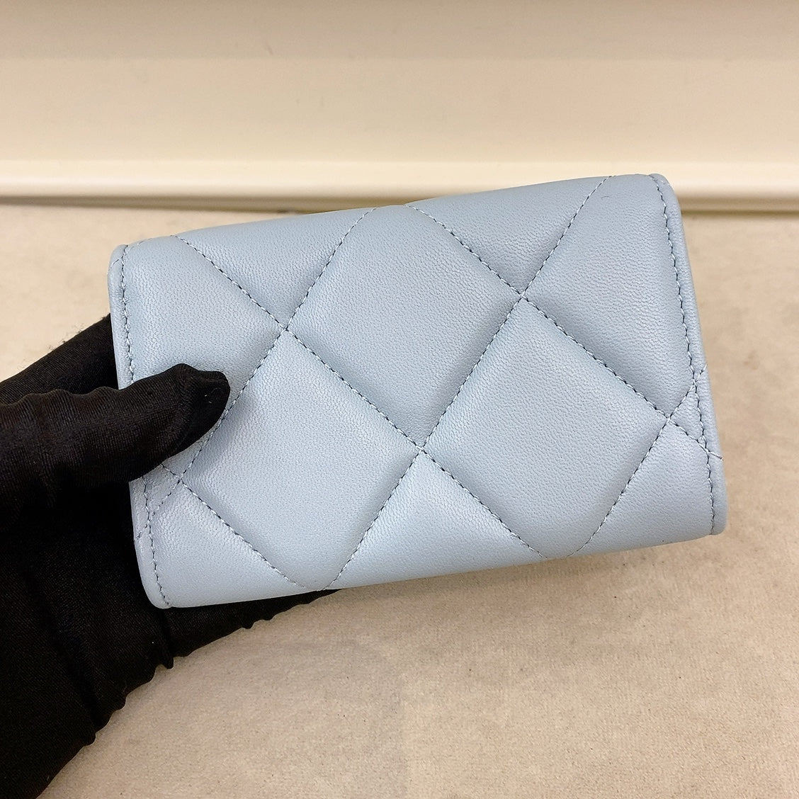 Chanel 19 Quilted Flap Card Holder Blue Lambskin