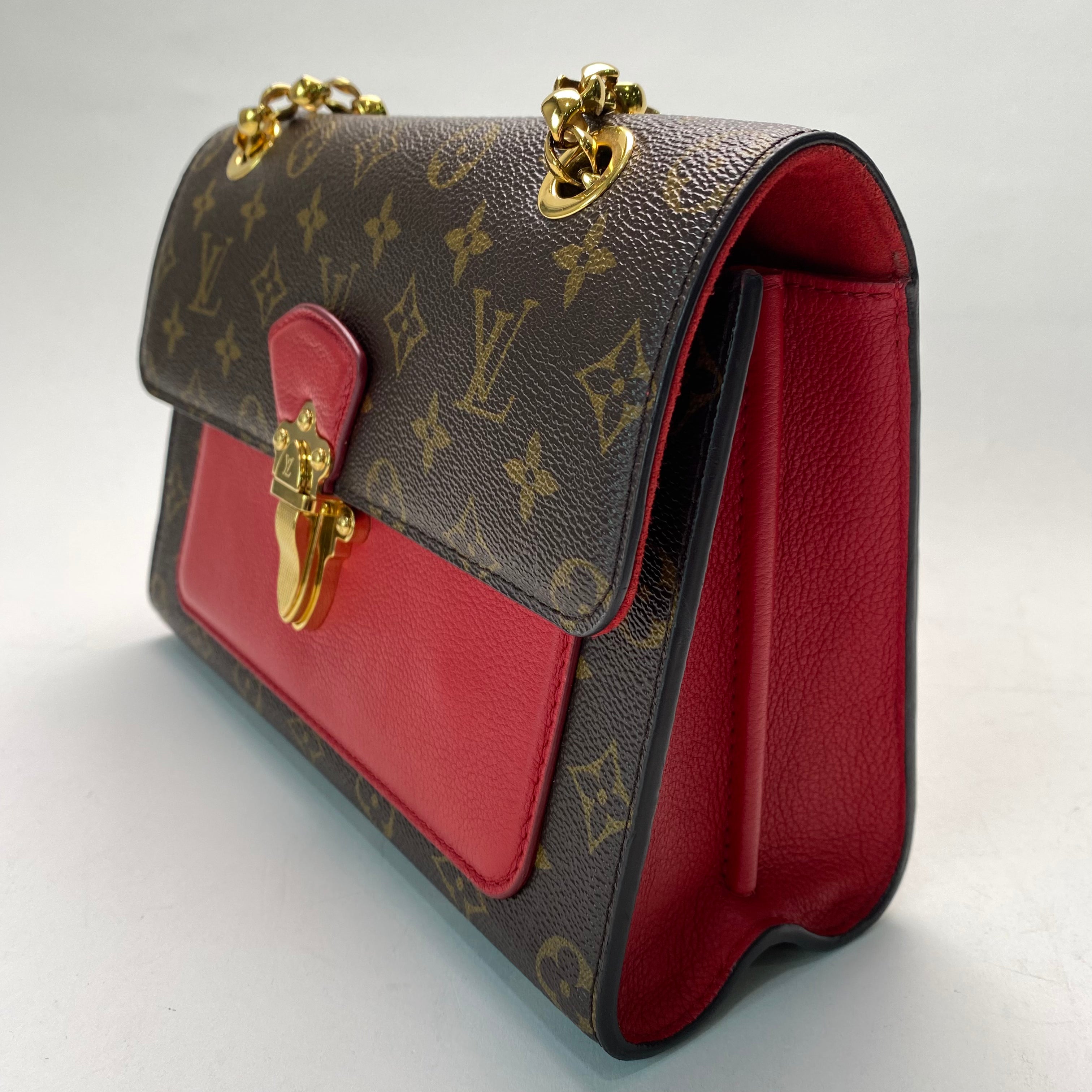 LV VICTOIRE RED