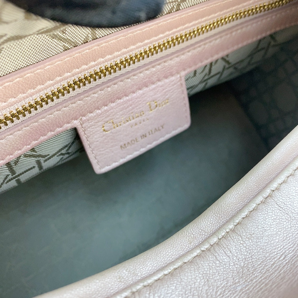 Lady Dior Medium in Light Pink