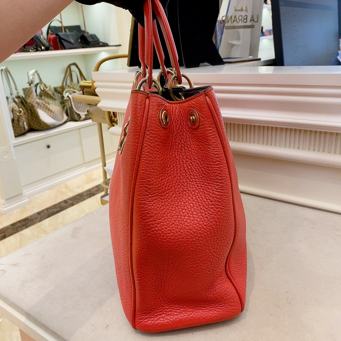 Diorissima in red