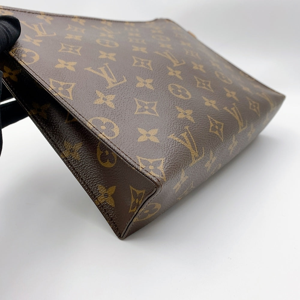 LV Monogram Toiletry