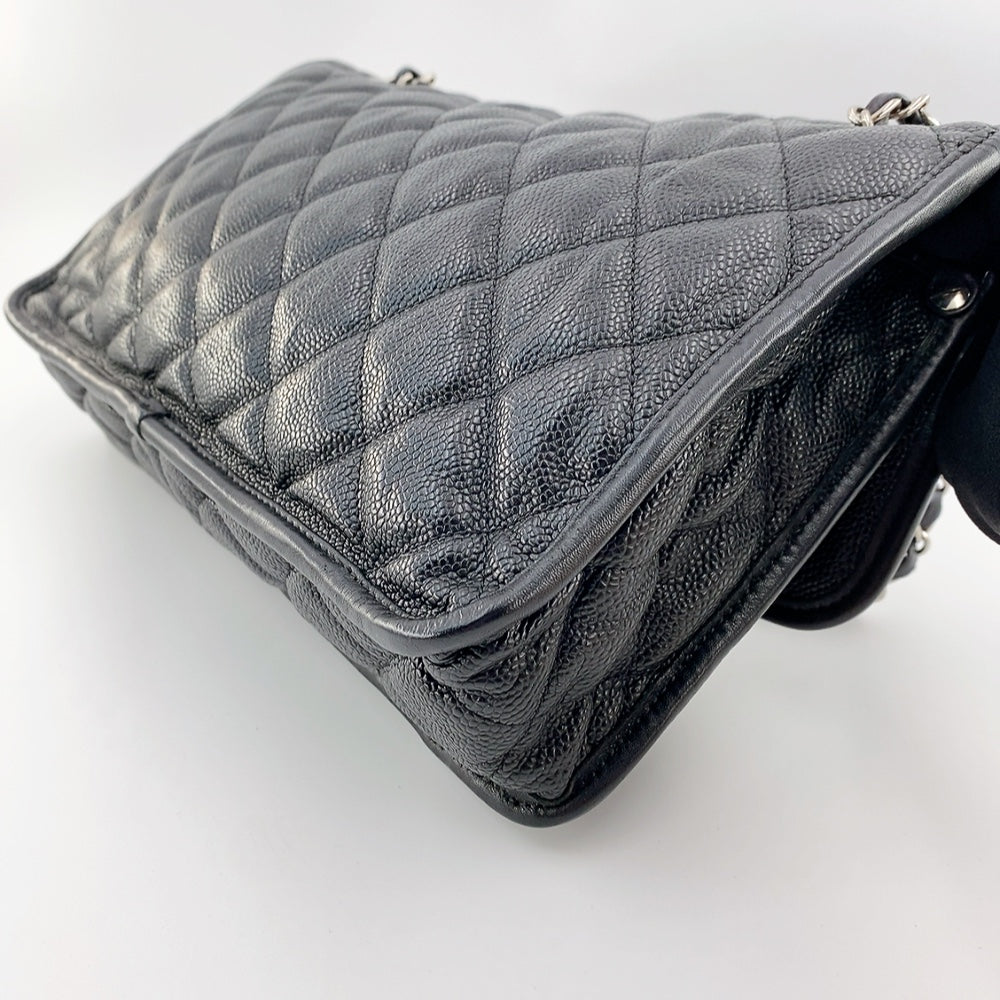 Chanel Caviar French Riviera Flap in Black