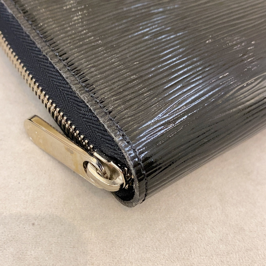 LV Epi Zip Wallet