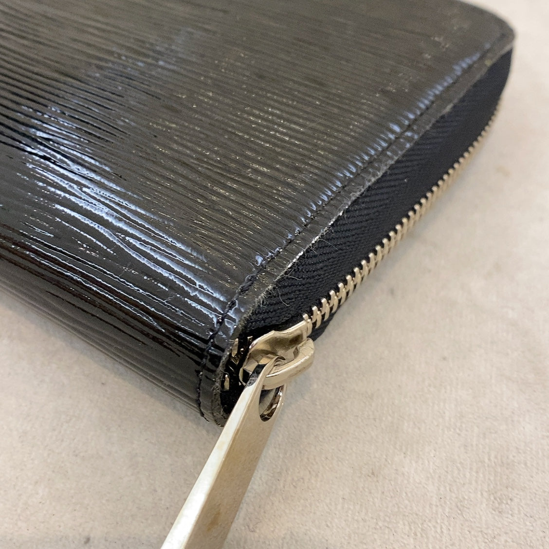 LV Epi Zip Wallet