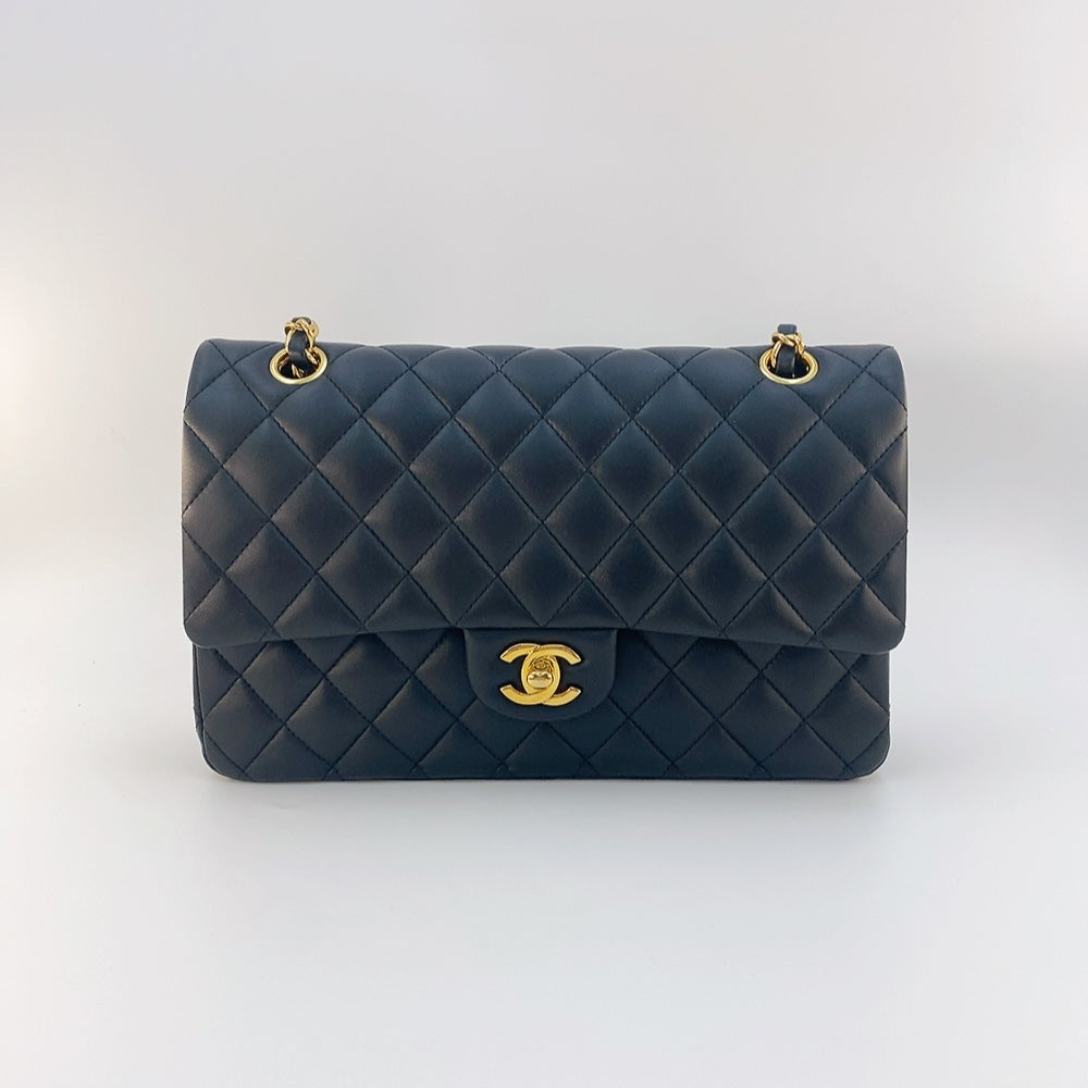 CHANEL MEDIUM CLASSIC IN BLACK