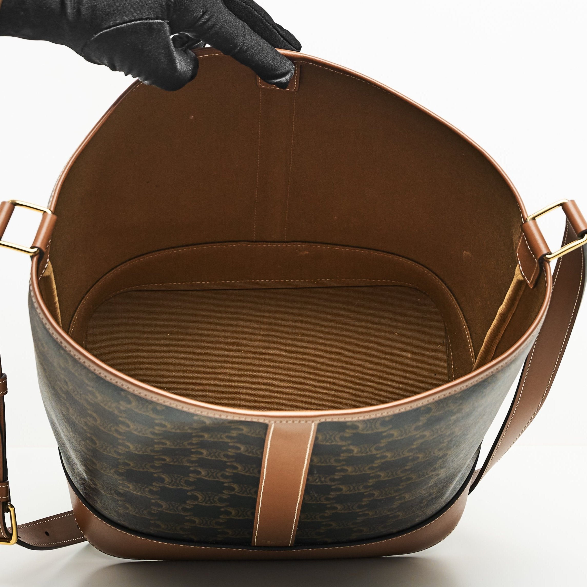 CELINE TRIOMPHE BUCKET MEDIUM