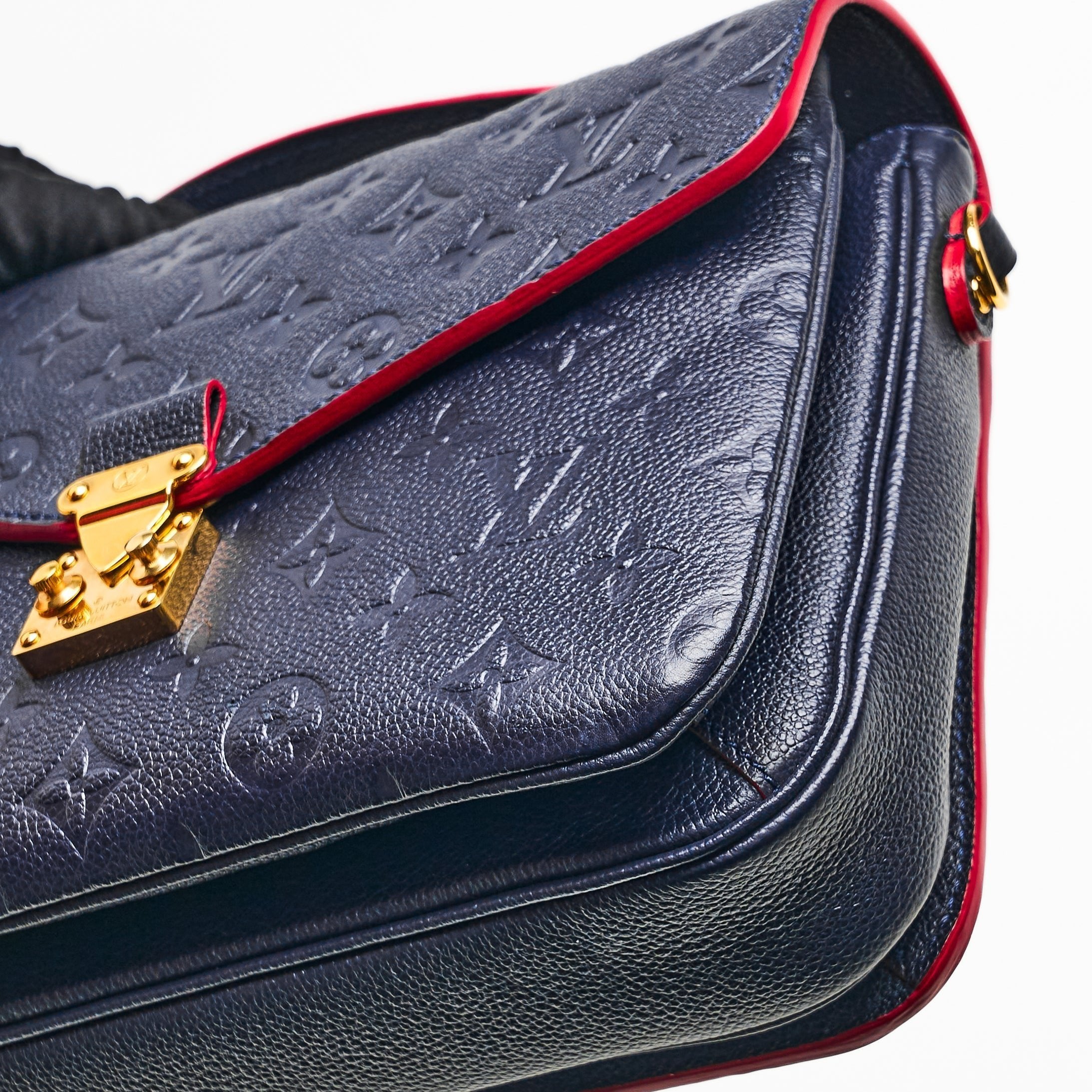 LV POCHETTE METIS IN NAVY BLUE