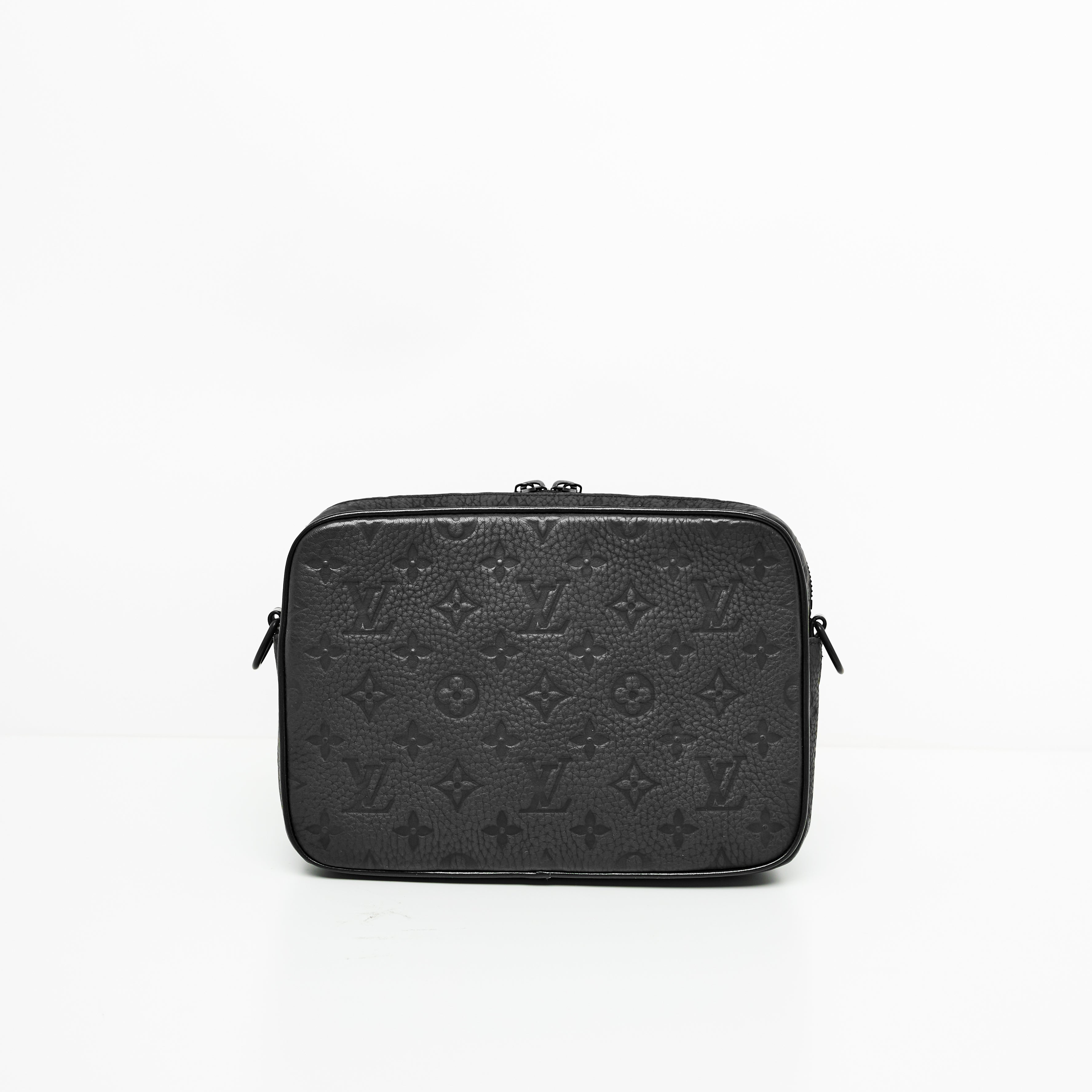 LV Steamer Bag in Black