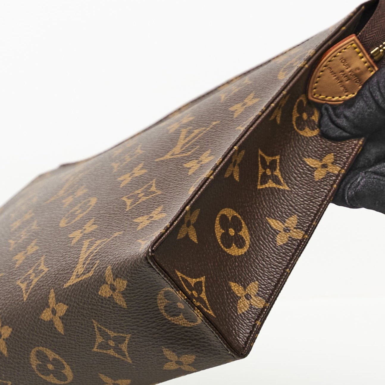 LV Monogram Toiletry