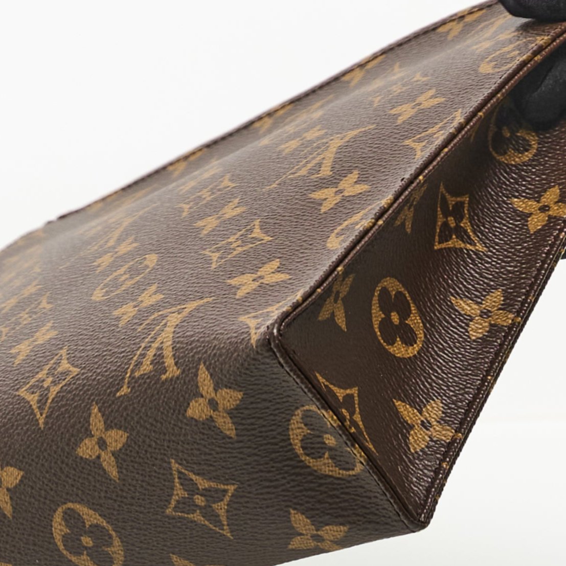 LV Monogram Toiletry