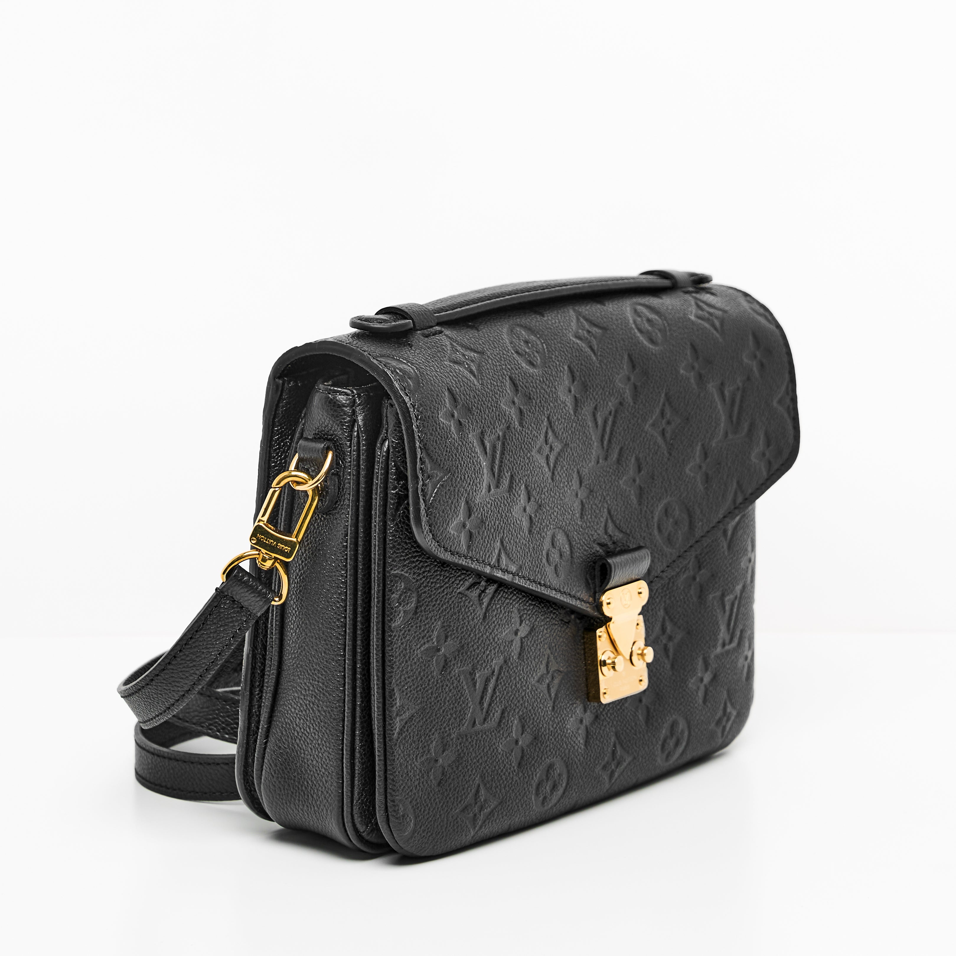 LV POCHETTE METIS IN BLACK