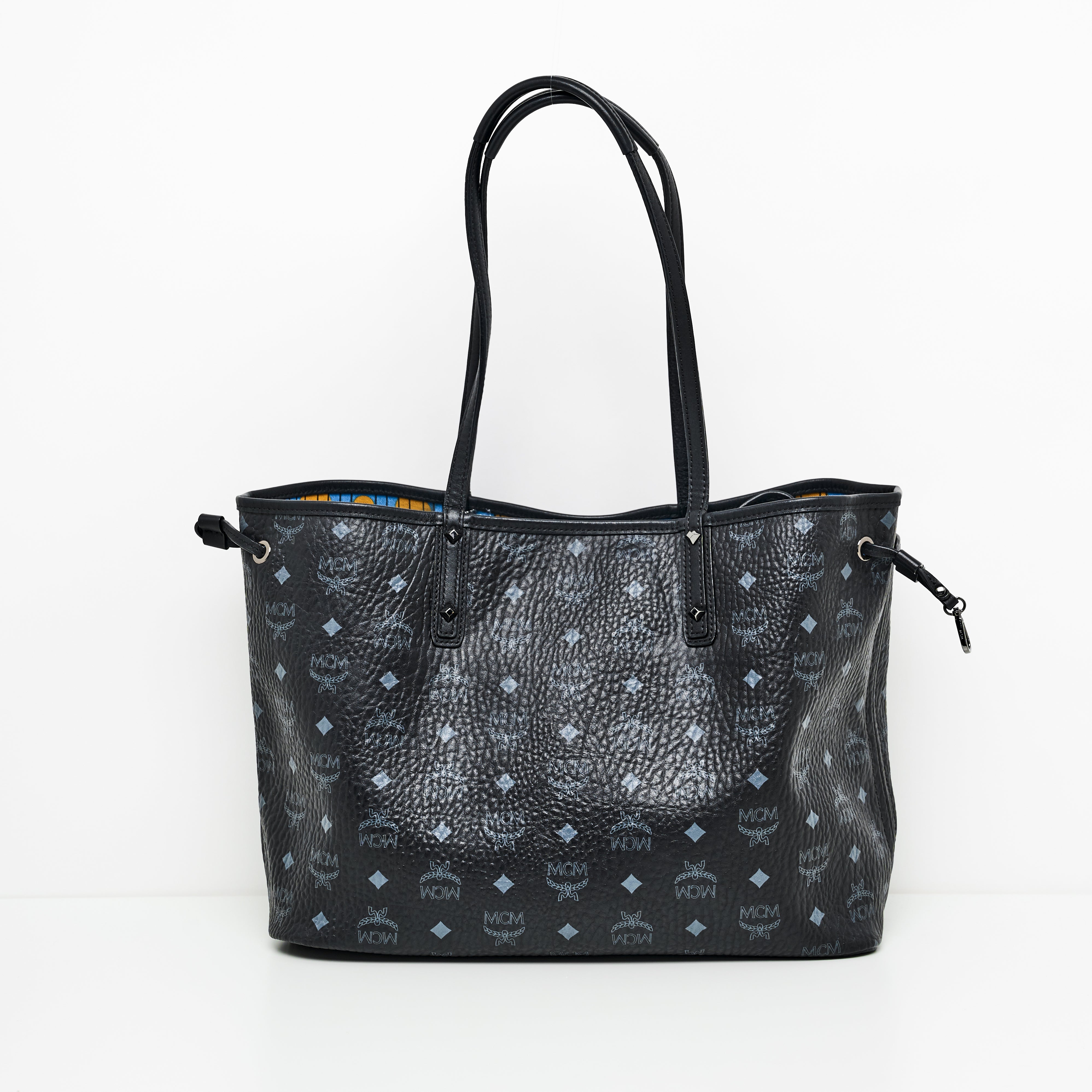 MCM Liz Reversible Tote Bag Medium In Black